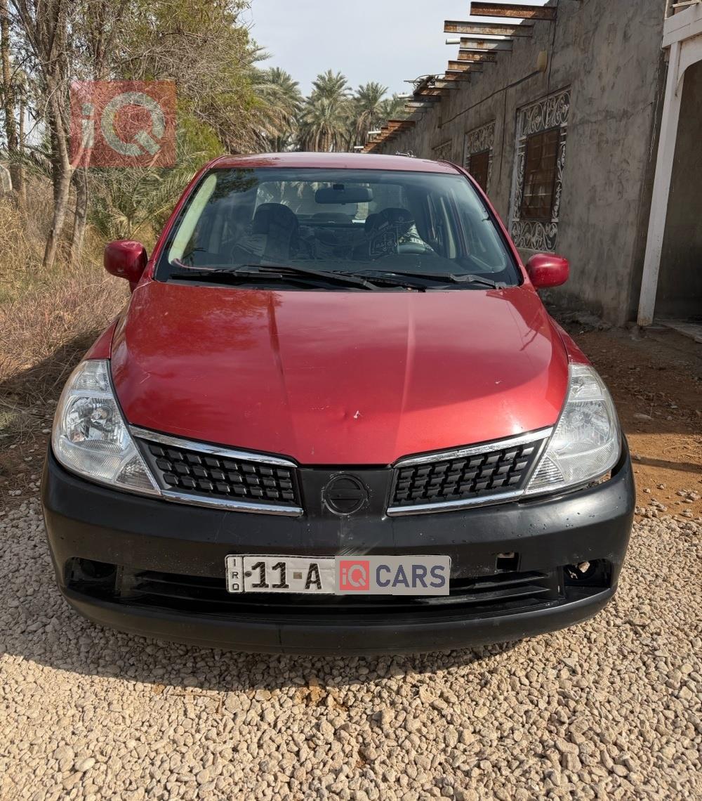 نيسان فيرسا